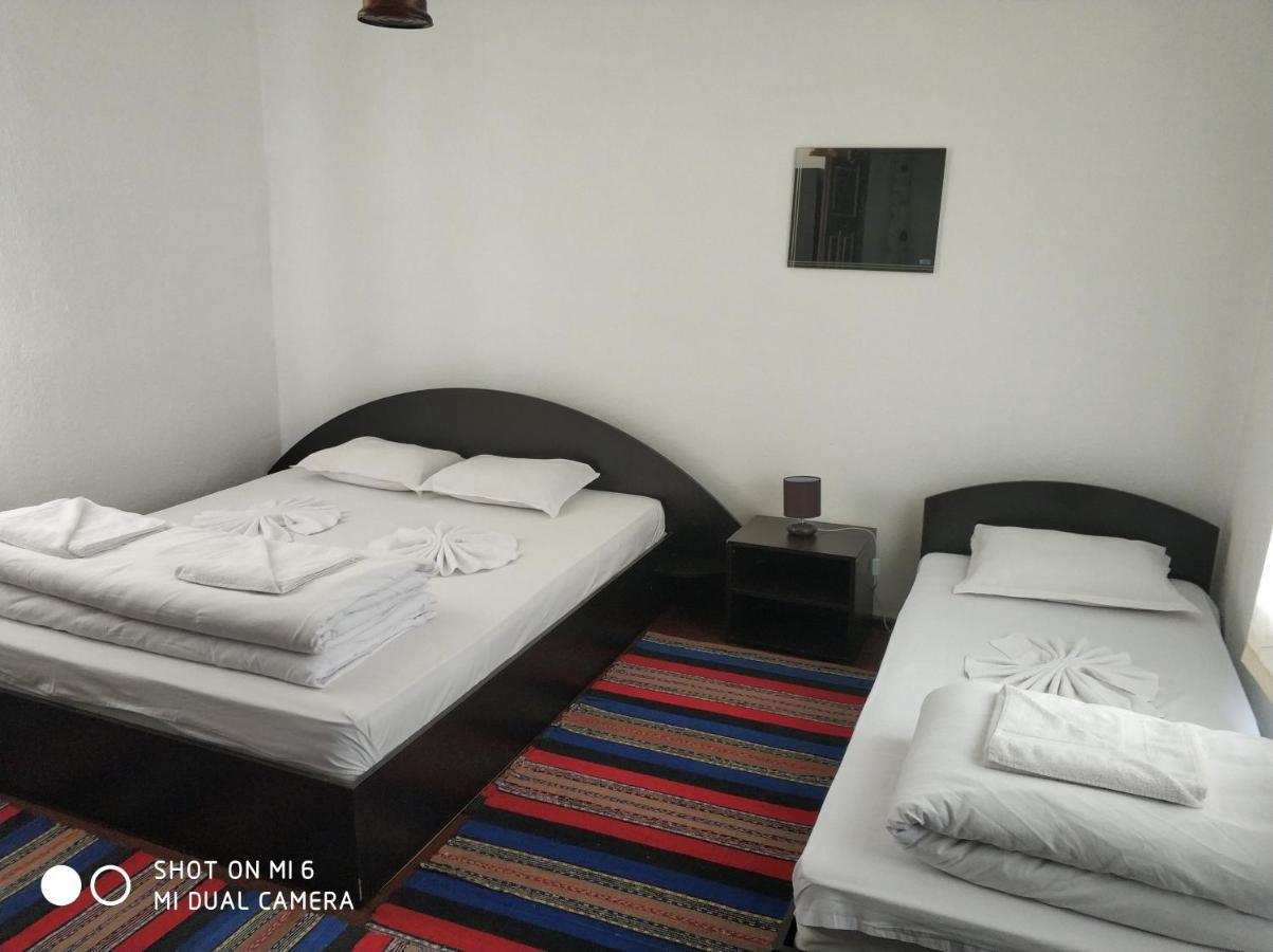 Papanovata House Hotel Enina ภายนอก รูปภาพ