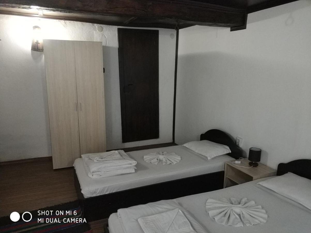 Papanovata House Hotel Enina ภายนอก รูปภาพ