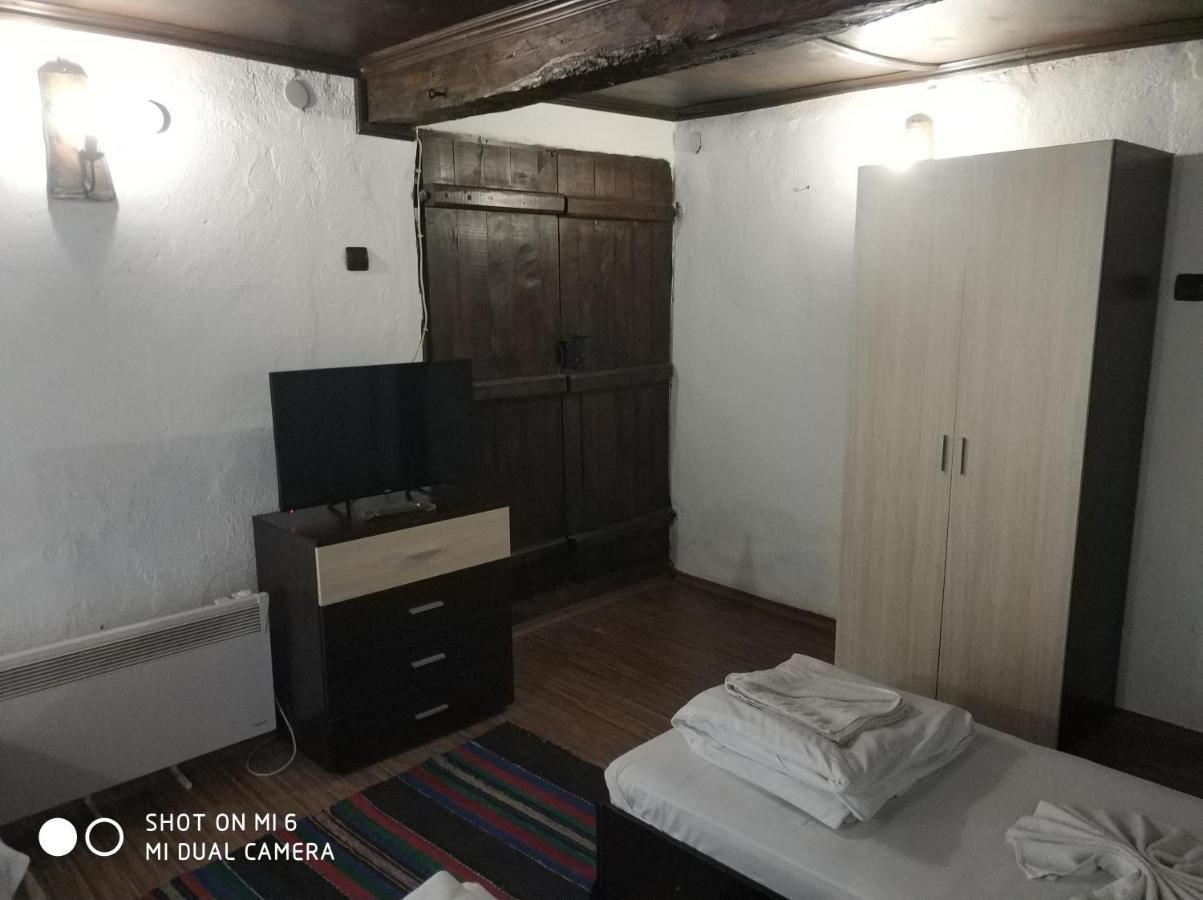 Papanovata House Hotel Enina ภายนอก รูปภาพ