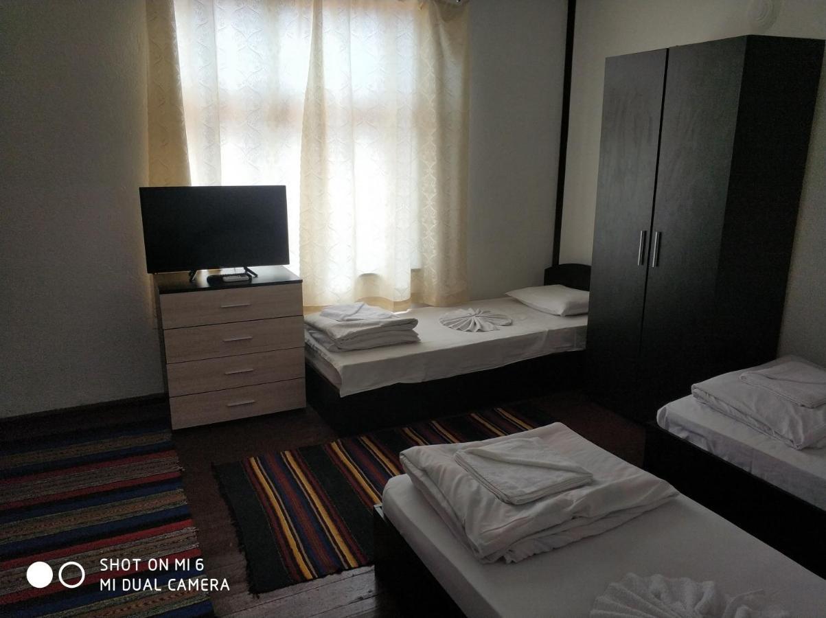 Papanovata House Hotel Enina ภายนอก รูปภาพ