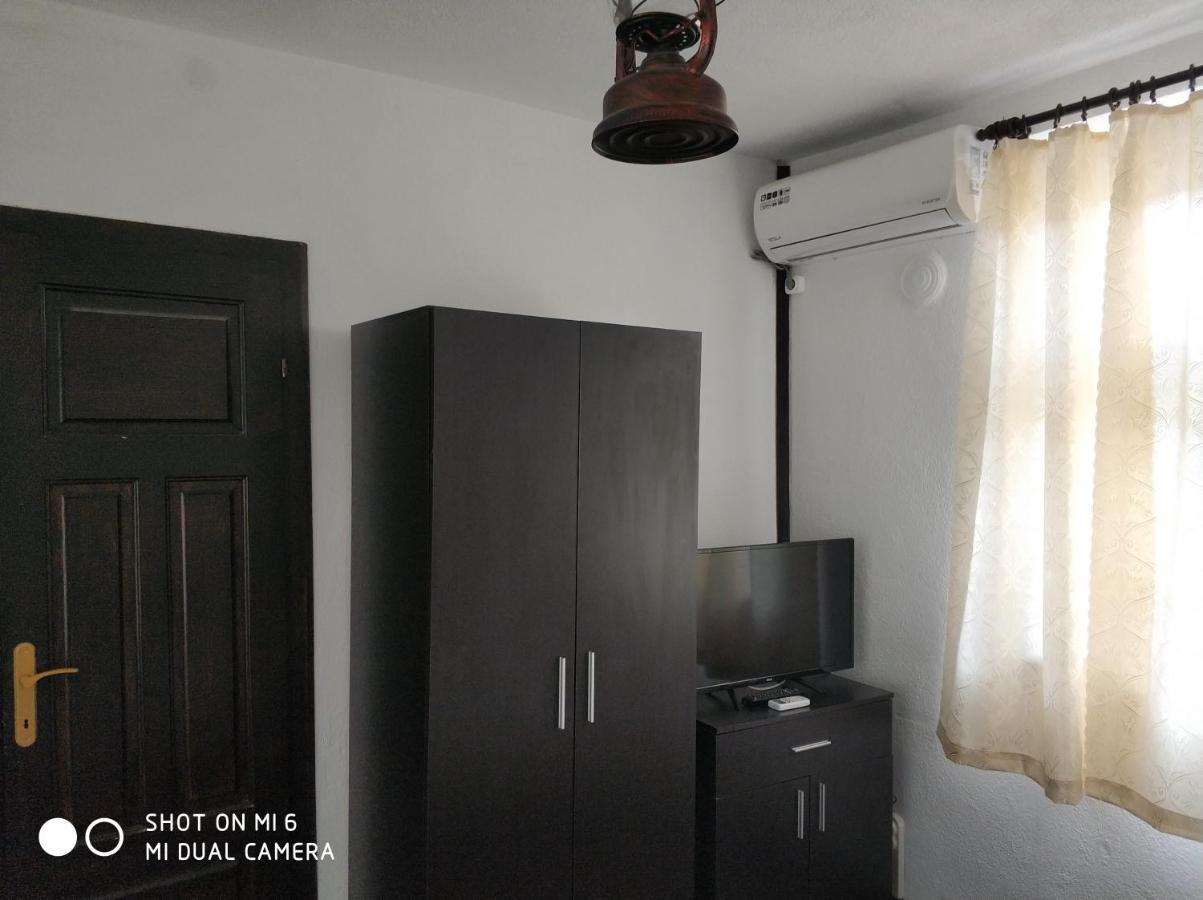 Papanovata House Hotel Enina ภายนอก รูปภาพ