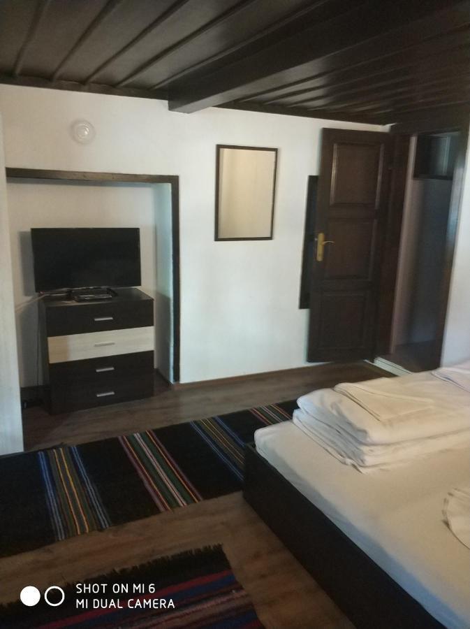 Papanovata House Hotel Enina ภายนอก รูปภาพ