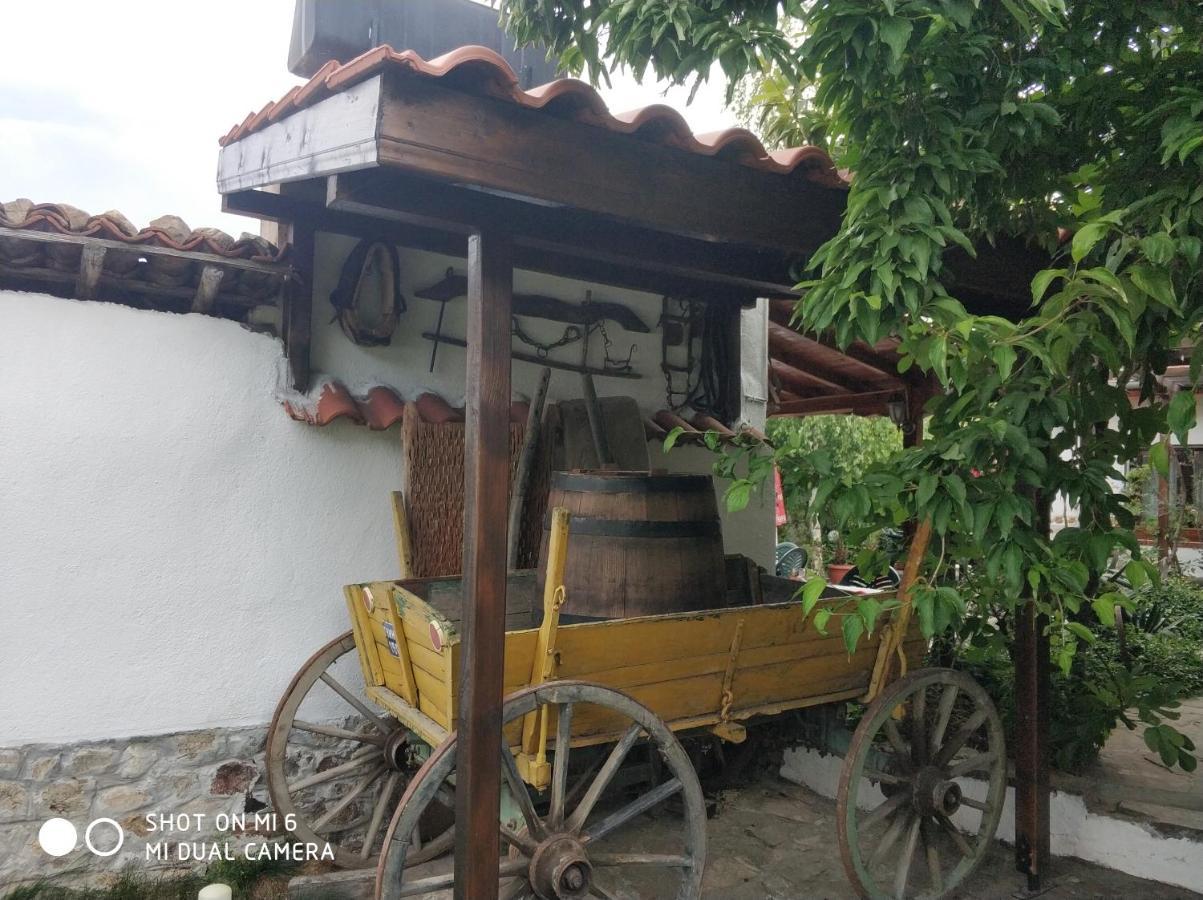 Papanovata House Hotel Enina ภายนอก รูปภาพ